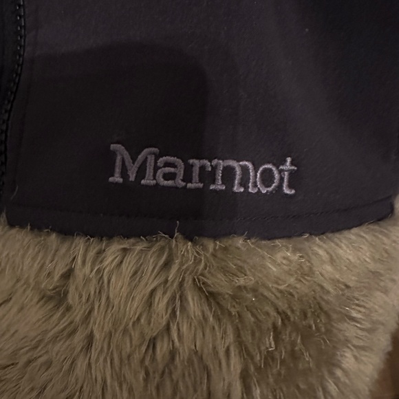 Marmot Women's Black Hooded Faux Furlong Trim Soft Shell Jacket Size S - Picture 3 of 6